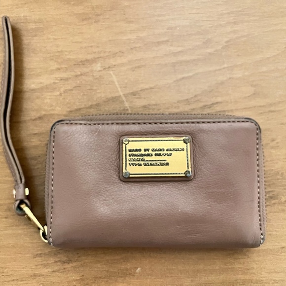 Marc by Marc Jacobs Wallet - Picture 3 of 3